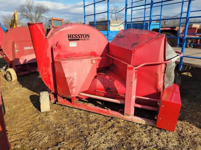 Image of Hesston 7515 equipment image 3
