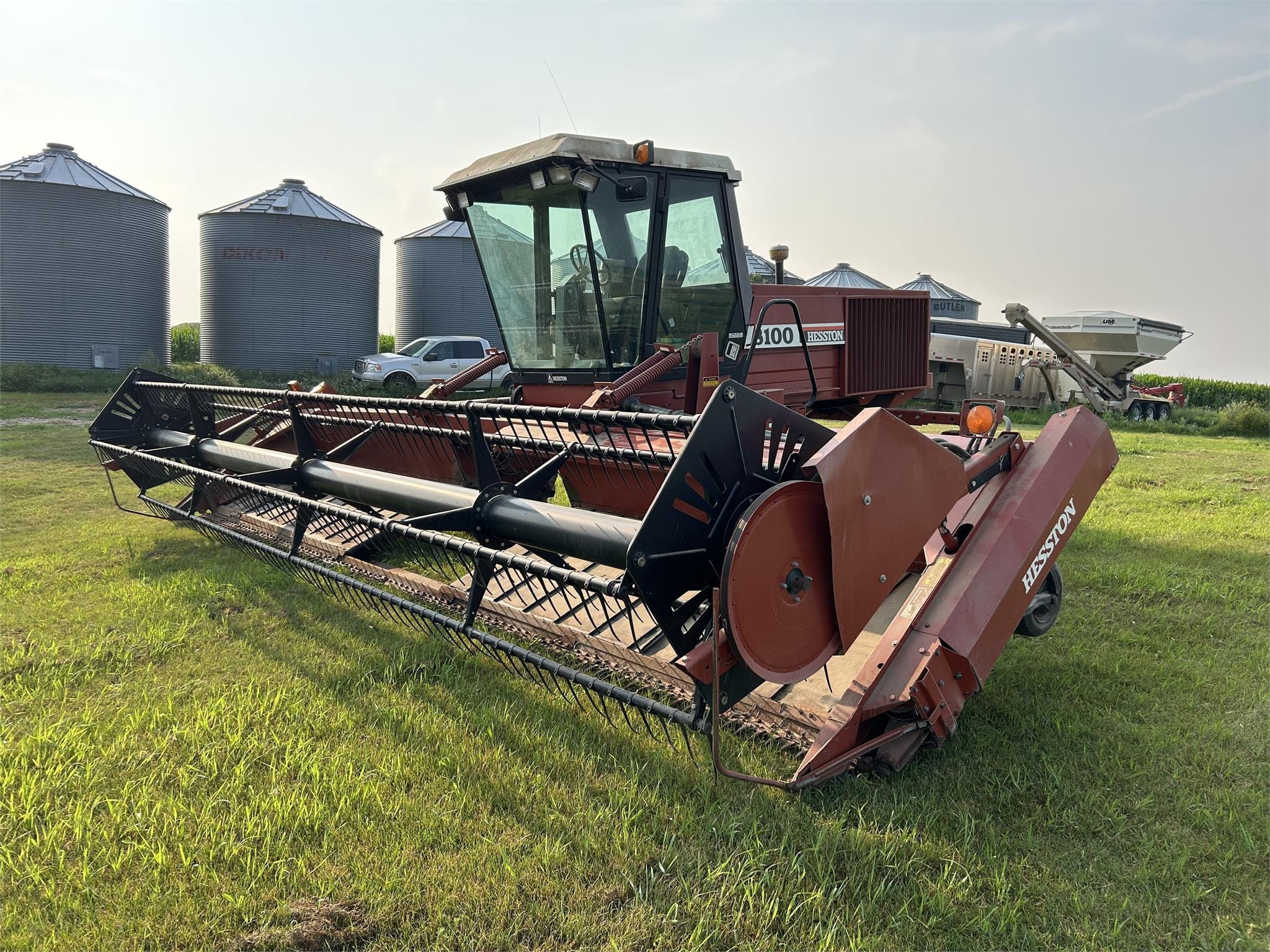 Main image Hesston 8100