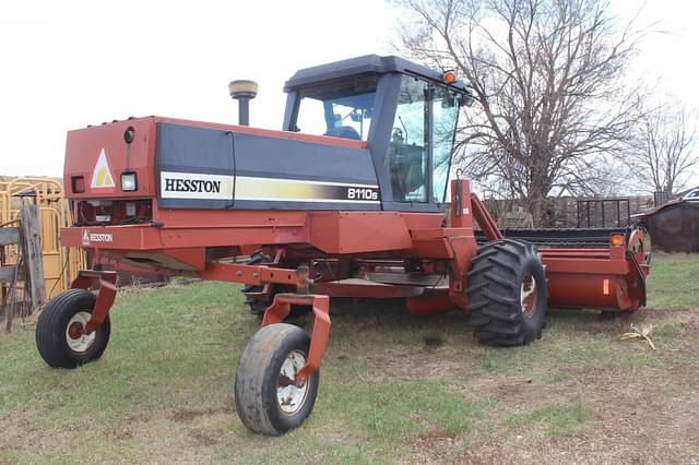 Image of Hesston 8110 equipment image 1