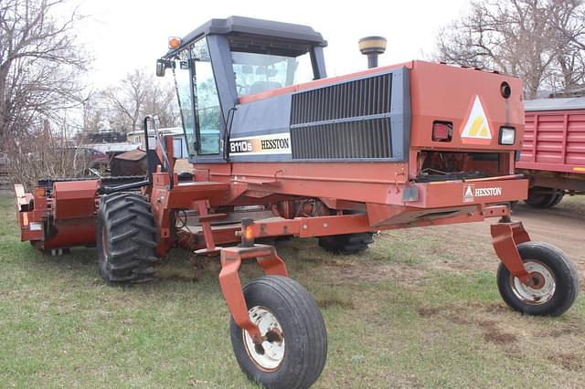 Image of Hesston 8110 equipment image 2