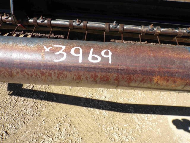 Image of Hesston 8200 equipment image 1