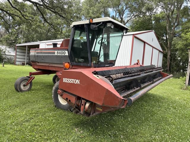 Image of Hesston 8400 equipment image 2