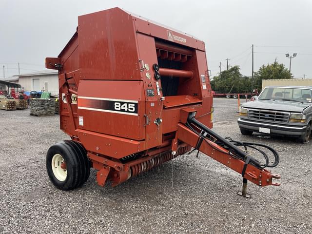 Image of Hesston 845 equipment image 2