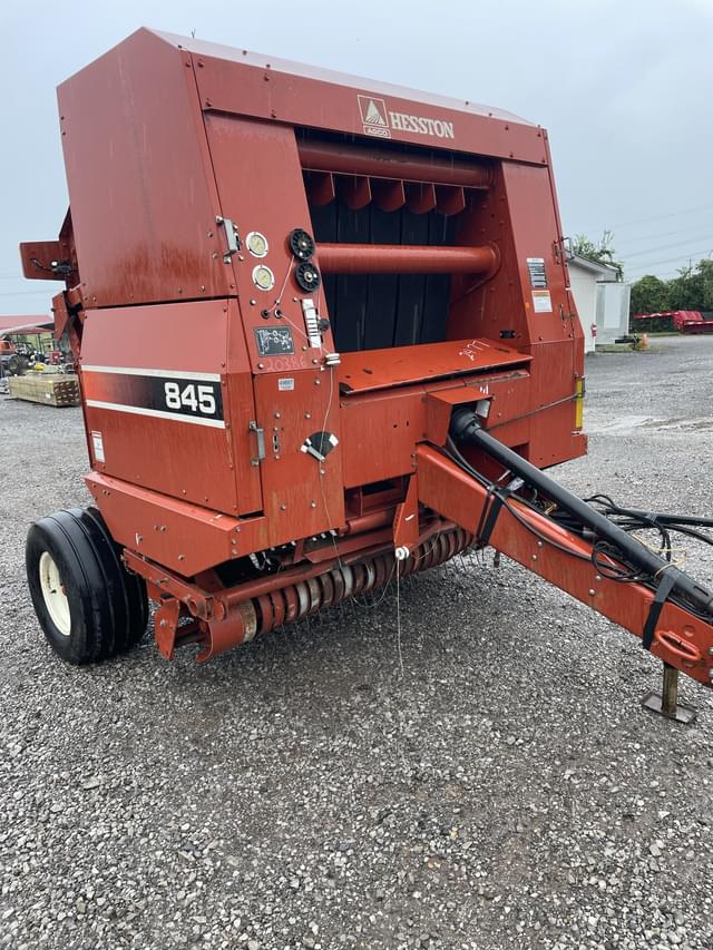 Image of Hesston 845 equipment image 3