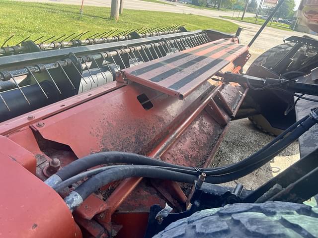 Image of Hesston 8450 equipment image 3