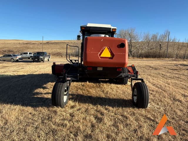Image of Hesston 8450 equipment image 4