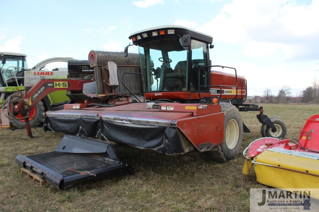 Main image Hesston 8550