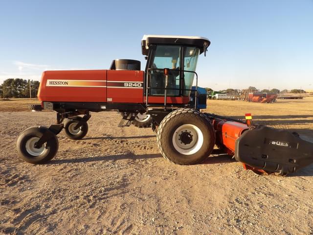 Image of Hesston 9240 equipment image 4