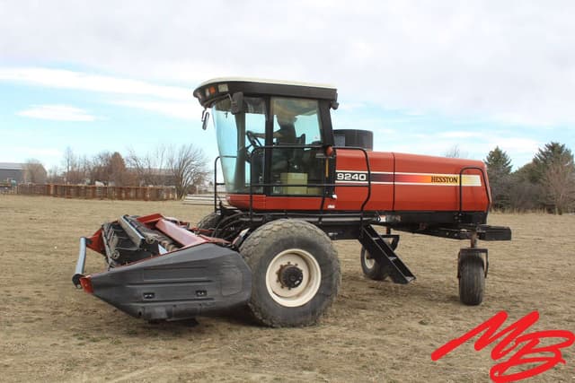 Image of Hesston 9240 equipment image 1