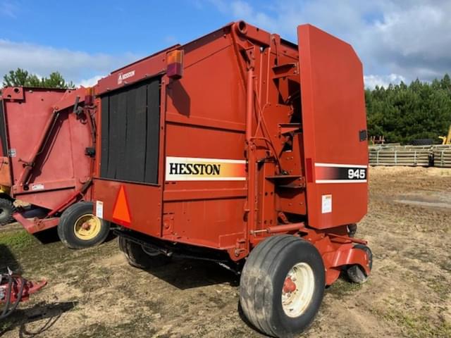 Image of Hesston 945 equipment image 2