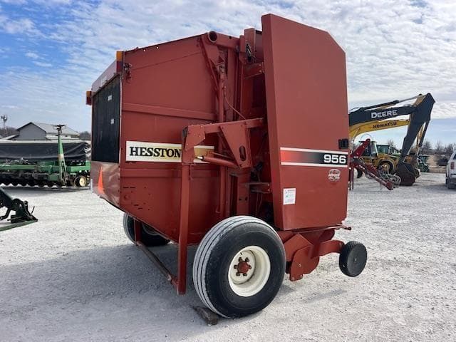 Image of Hesston 956A equipment image 2