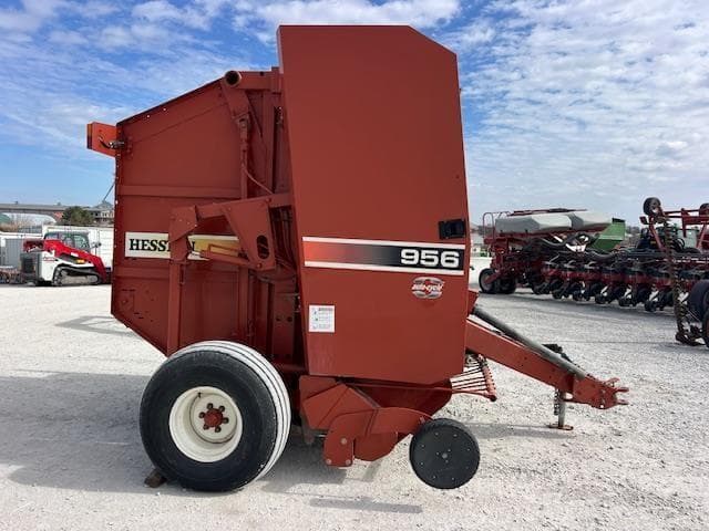 Image of Hesston 956A equipment image 1