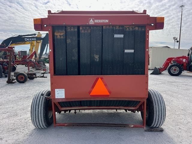 Image of Hesston 956A equipment image 4