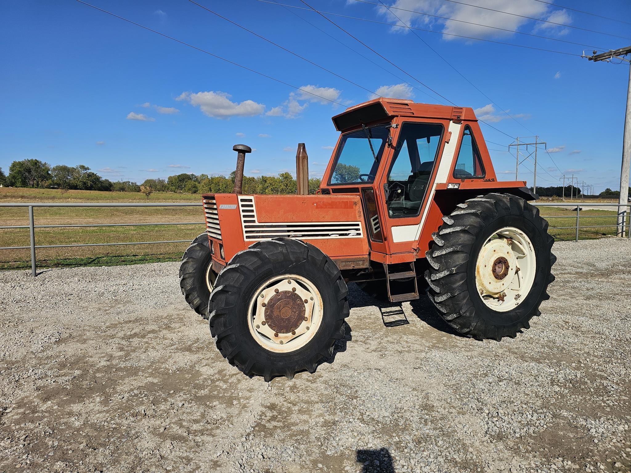 Hesston 980 Equipment Image0