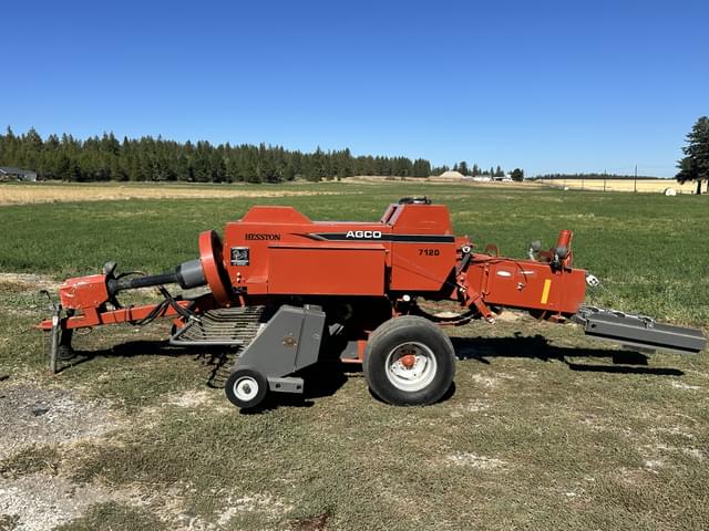 Image of AGCO Hesston 7120 equipment image 2