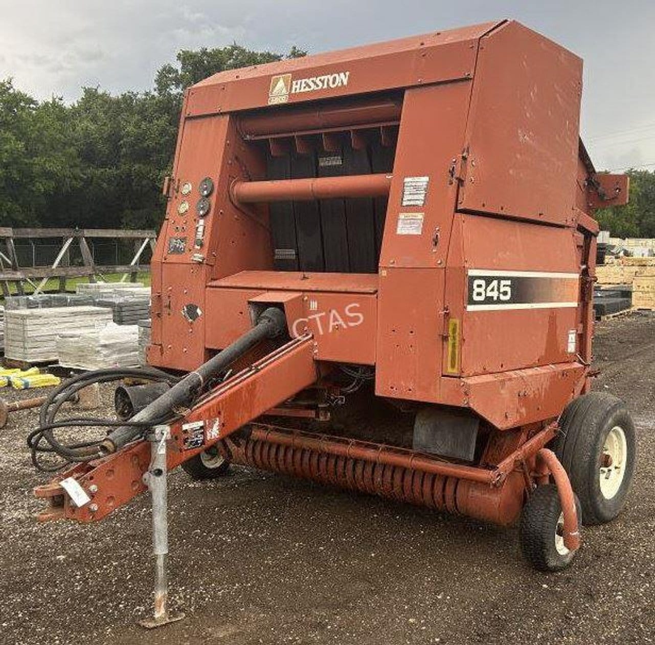 Hesston 845 Equipment Image0