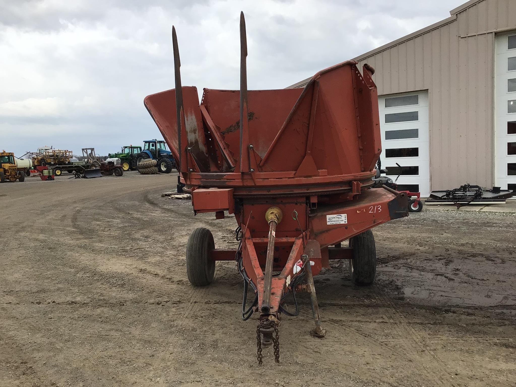 Hesston BP25 Equipment Image0