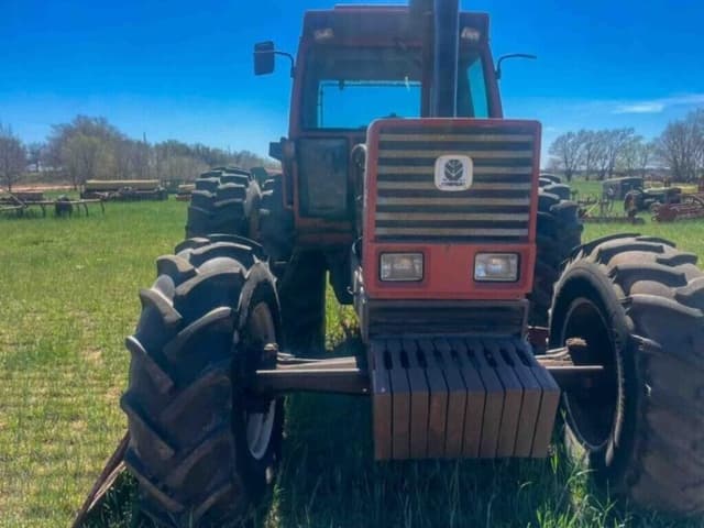 Image of Hesston 100-90 equipment image 2