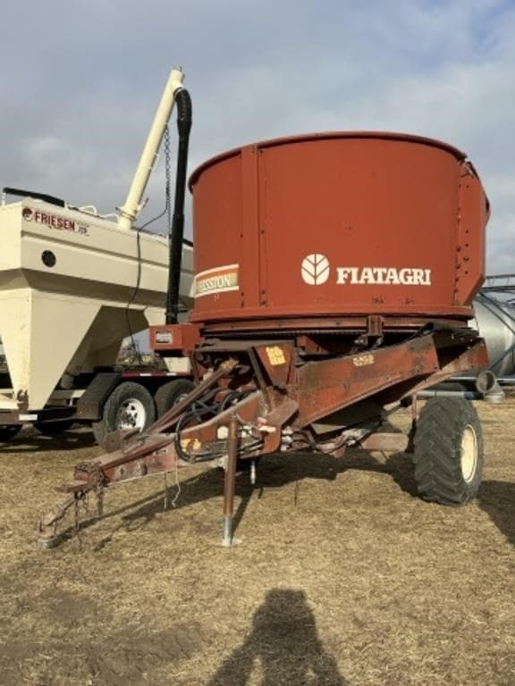 Image of Hesston BP25 equipment image 2