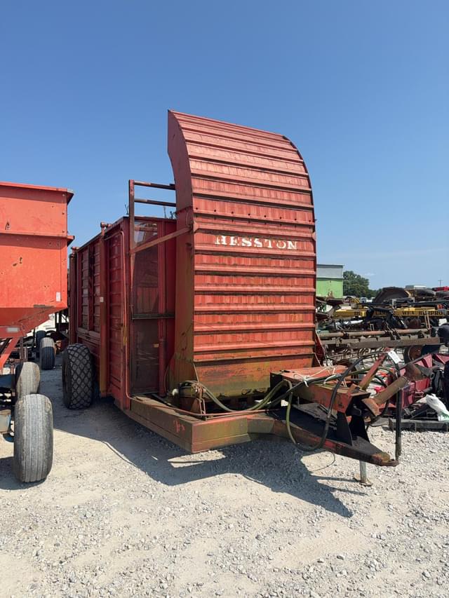 Image of Hesston Stakhand 30 equipment image 1