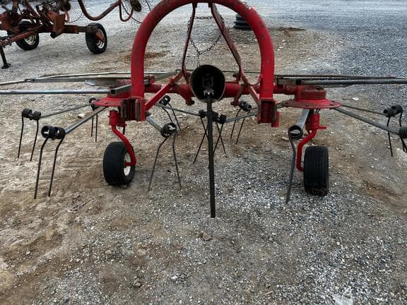 Image of Hesston Undetermined equipment image 4