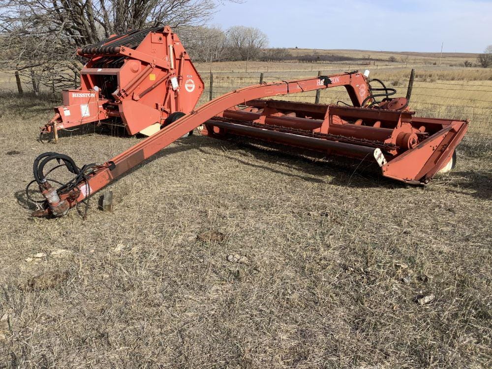 Main image Hesston 1014