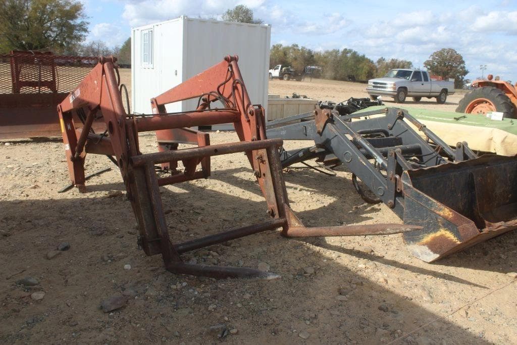 Image of Hesston L335 Image 0