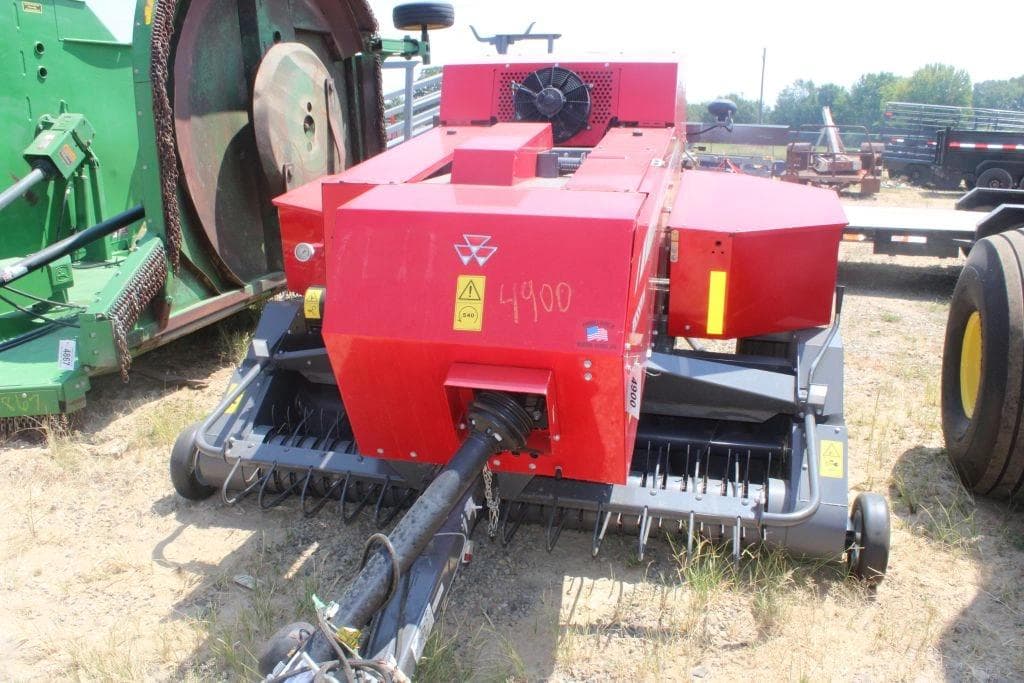 Image of Massey Ferguson Hesston 1840 Image 0