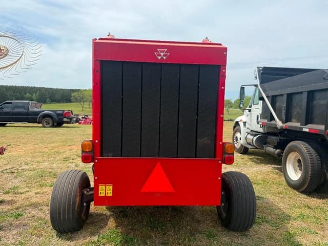 Image of Massey Ferguson Hesston 1745 equipment image 4