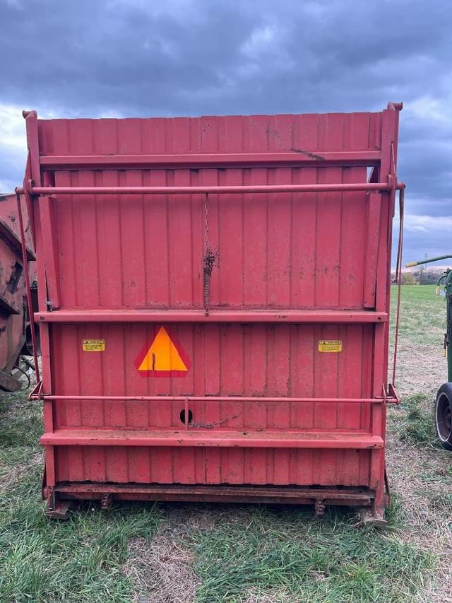 Image of Hesston Stakhand 10 equipment image 3