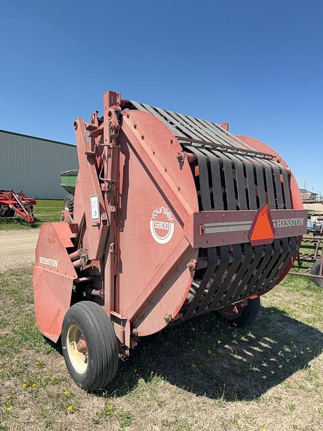 Image of Hesston 5800 equipment image 2