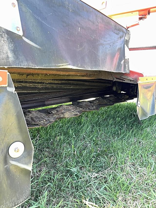 Image of Hesston 1372 equipment image 2