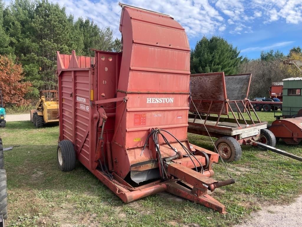 Hesston Stakhand 10 Equipment Image0