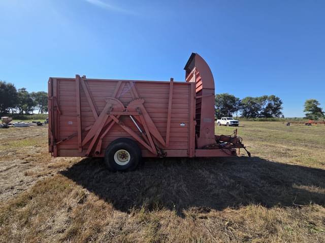 Image of Hesston Stacker equipment image 2