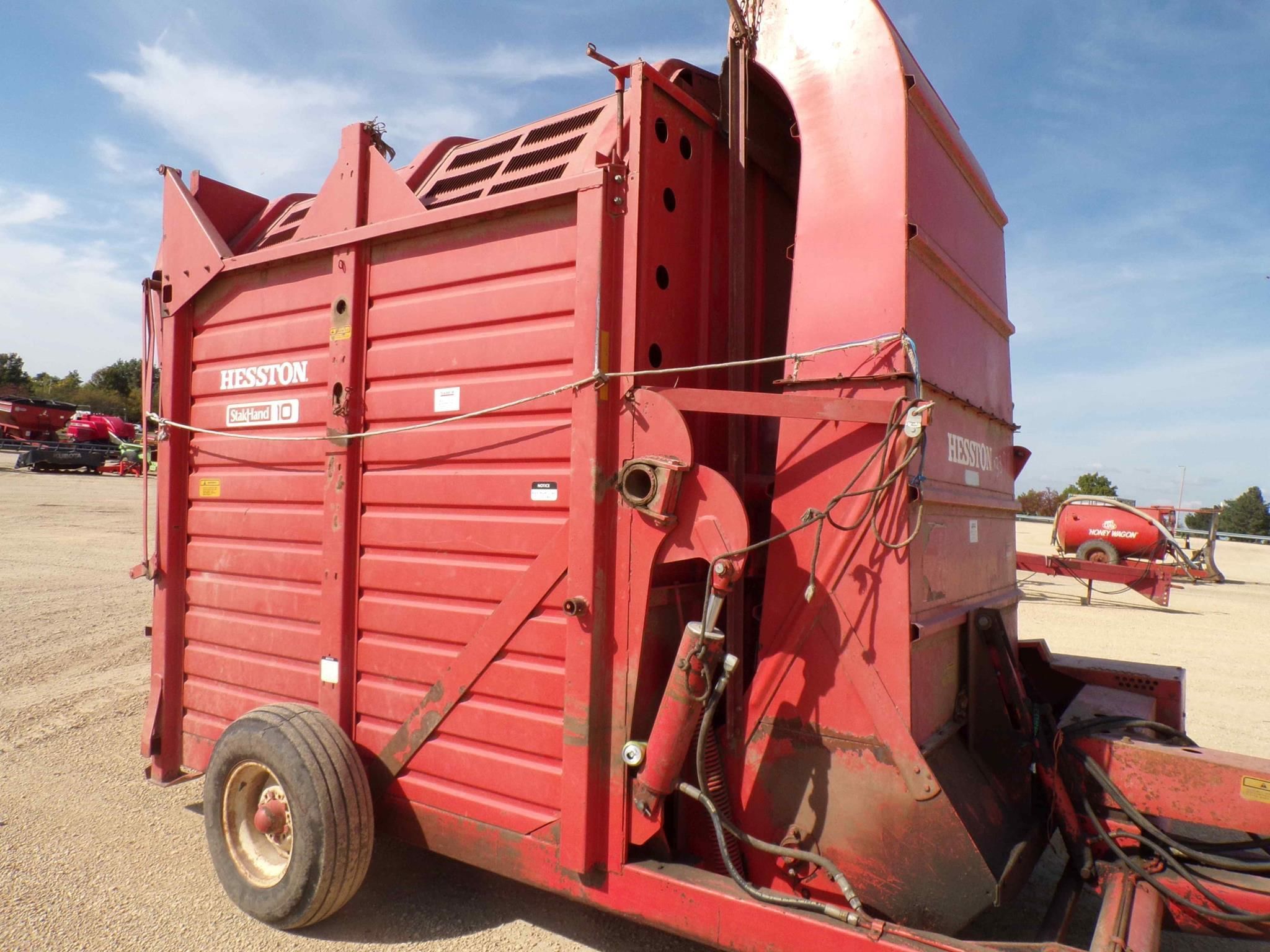 Hesston Stakhand 10 Equipment Image0