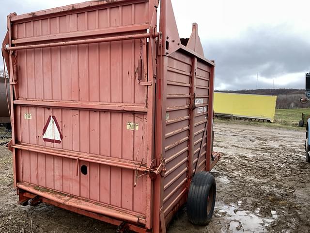 Image of Hesston Stakhand 10 equipment image 1