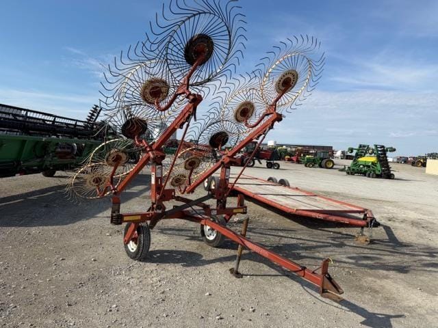 Hesston V10 Equipment Image0