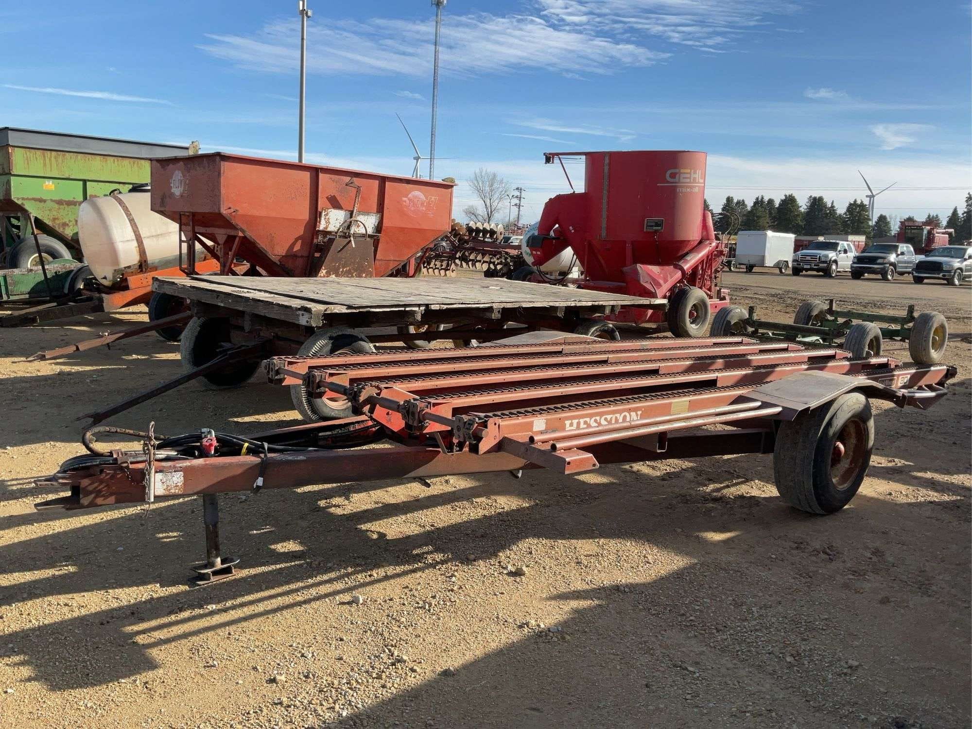 Hesston 30 Equipment Image0