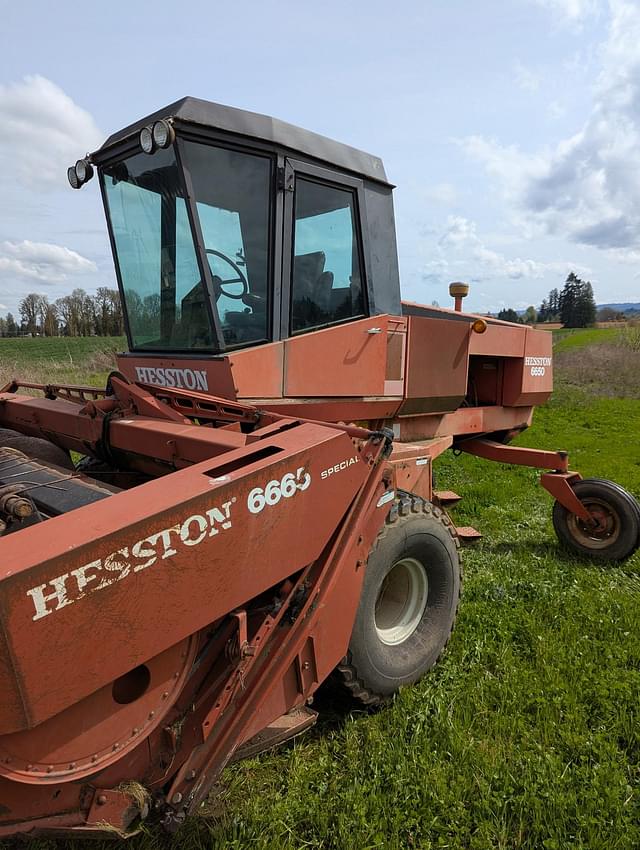 Image of Hesston 6650 equipment image 4