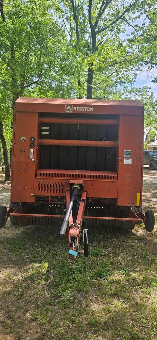 Hesston 956 Equipment Image0