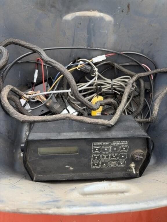 Image of Hesston 565A equipment image 4
