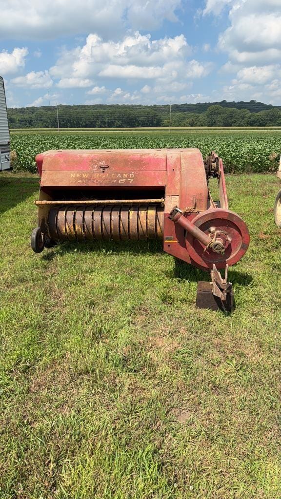 New Holland 67 Equipment Image0