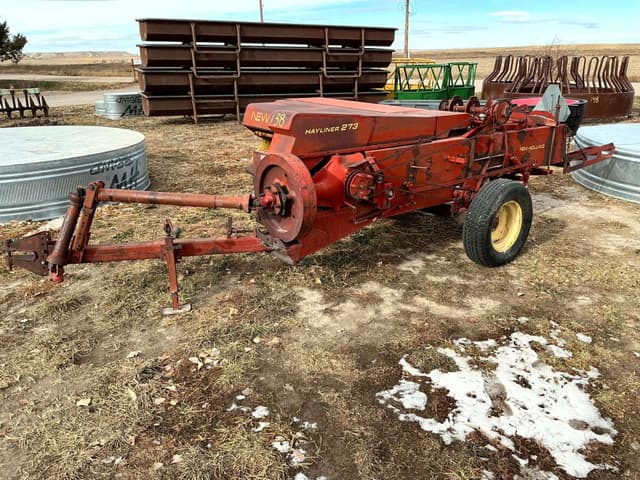 Image of New Holland 273 equipment image 1