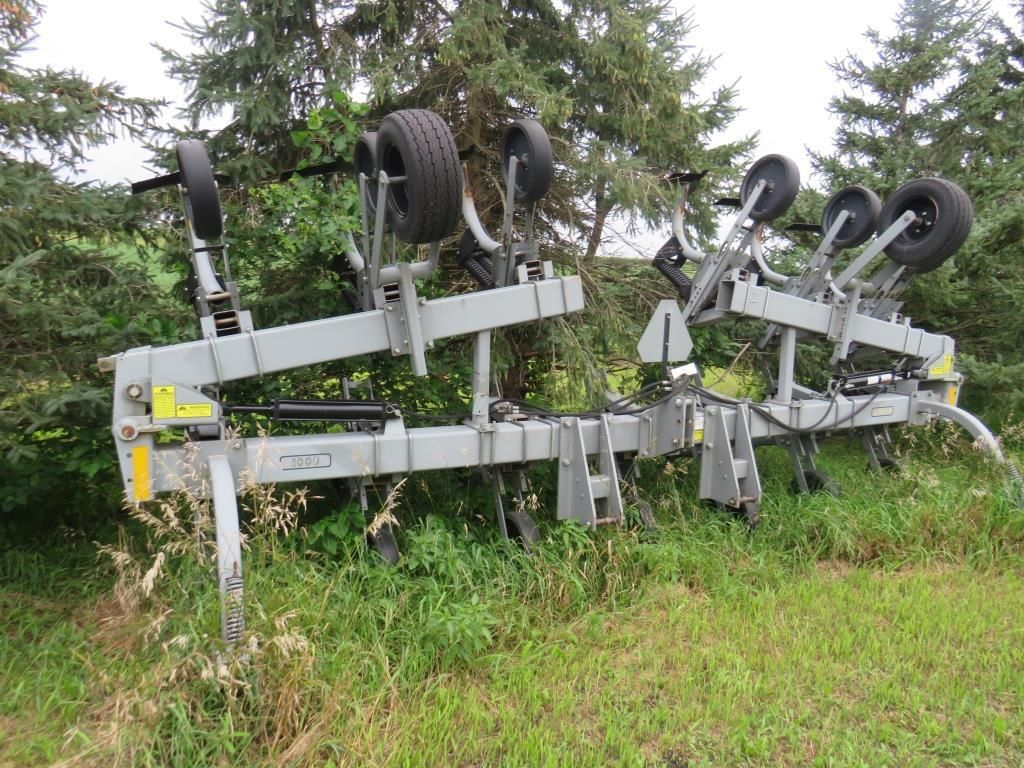 Hiniker 1000 Equipment Image0