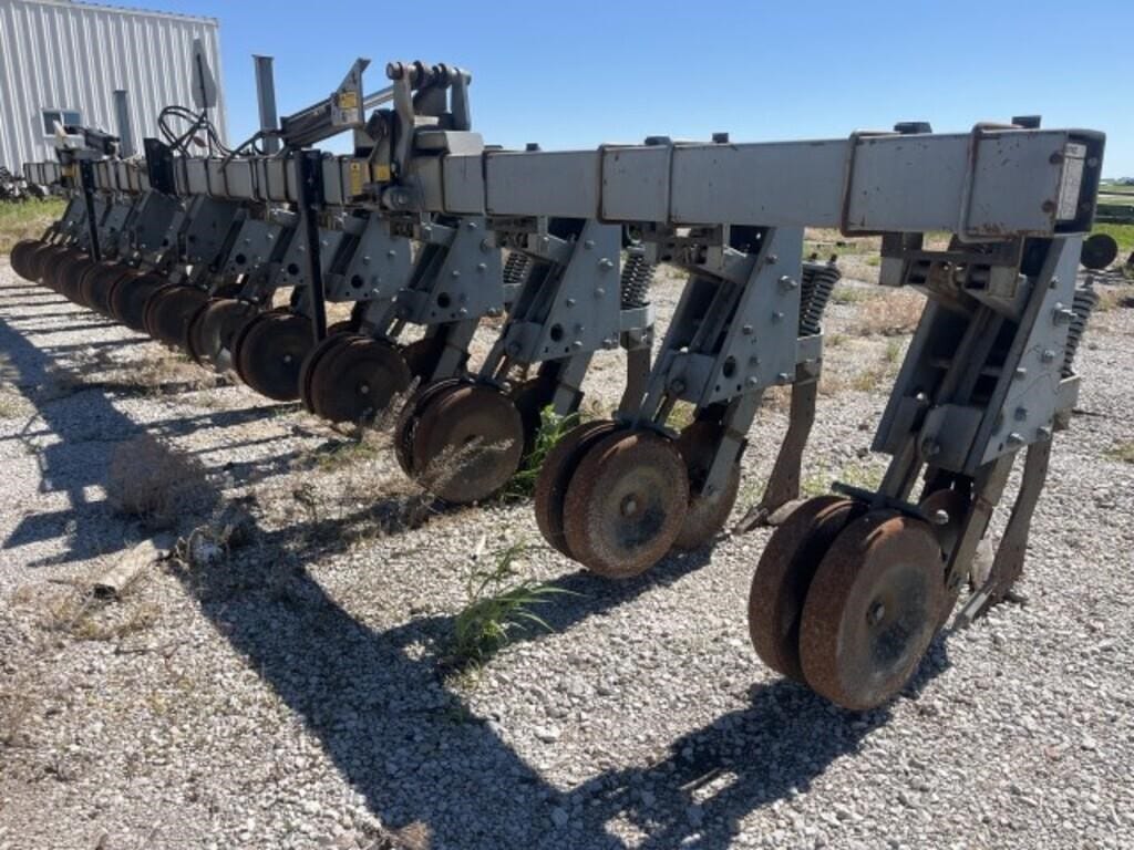 Hiniker 1000 Equipment Image0