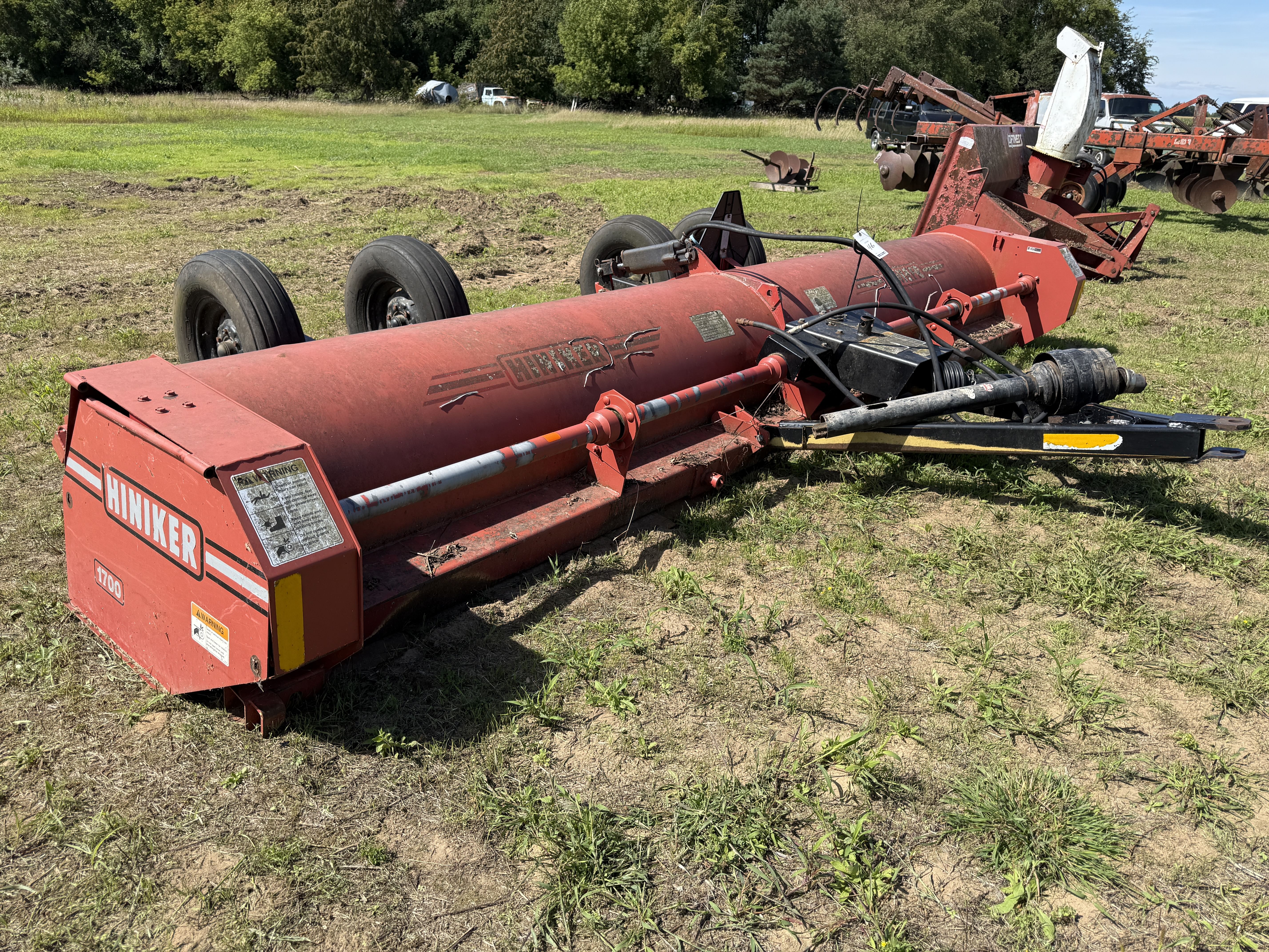 Hiniker 1700 Equipment Image0