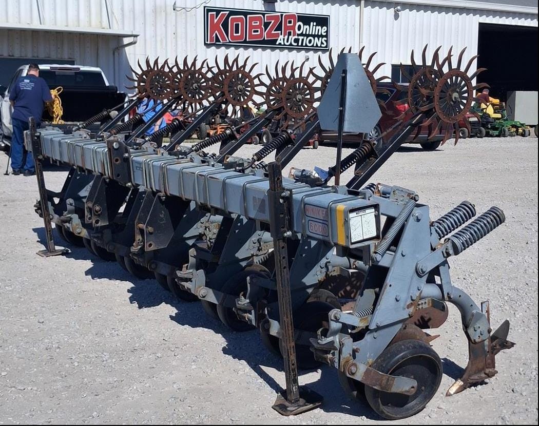 Hiniker 6000 Equipment Image0