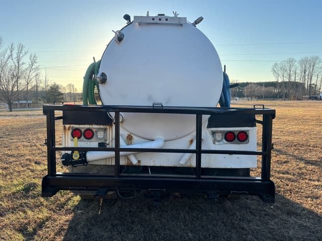 Image of Hino 268 equipment image 3