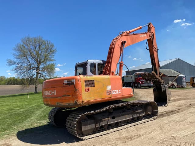 Image of Hitachi EX160LC equipment image 4