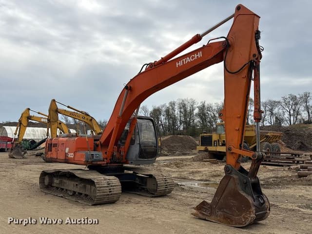 Image of Hitachi EX200 equipment image 2